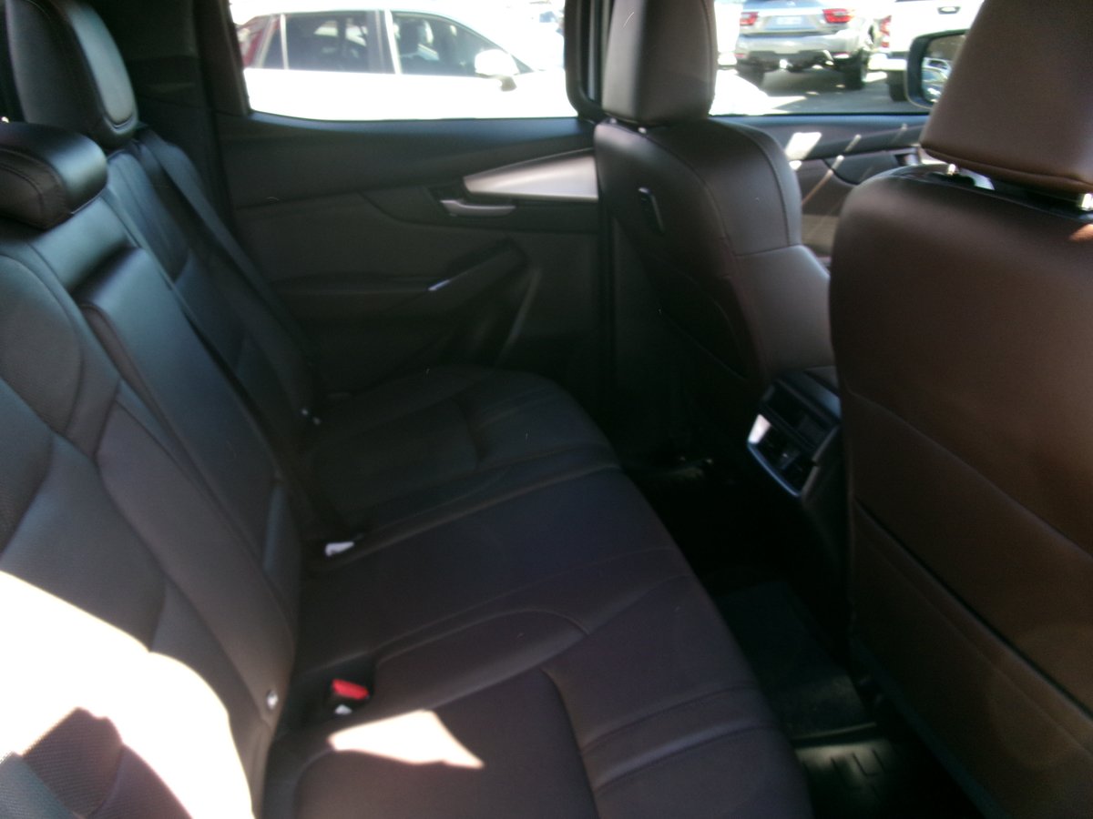 2022 Mazda BT-50 image 14