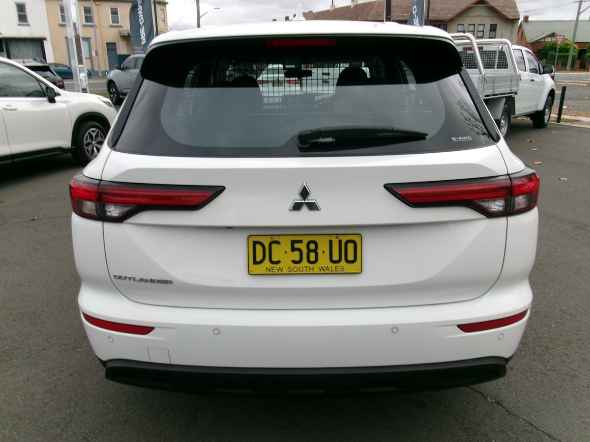 2021 MITSUBISHI OUTLANDER ES 5 SEAT (AWD) ZM MY22 image 7