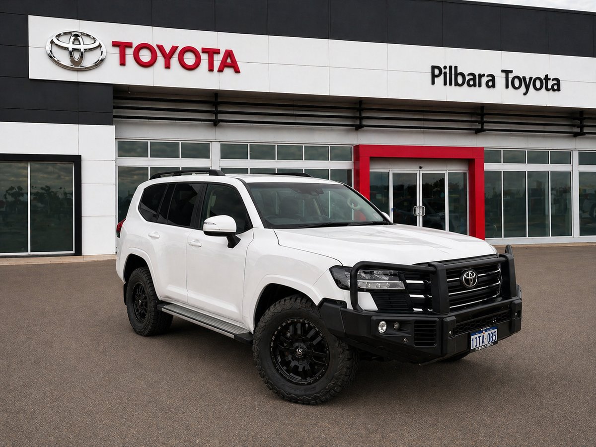 2024 Toyota LANDCRUISER GXL White