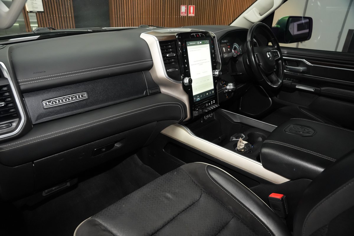 2022 RAM 1500 Laramie RamBox DT MY22 4X4 Dual Range image 11
