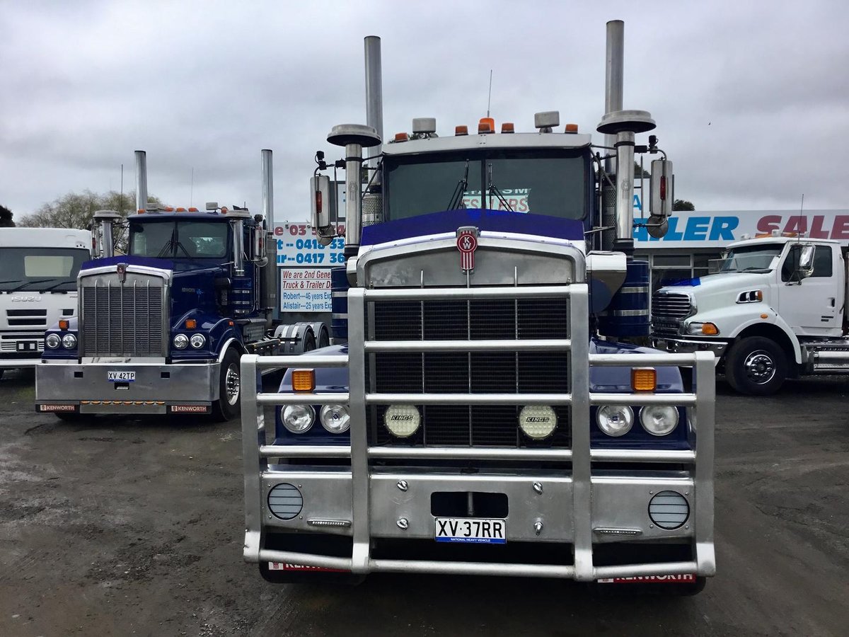 2004 Kenworth T950 Tradition 2X Cummins Detroitt $145000+Gst T950 TRADITION image 5