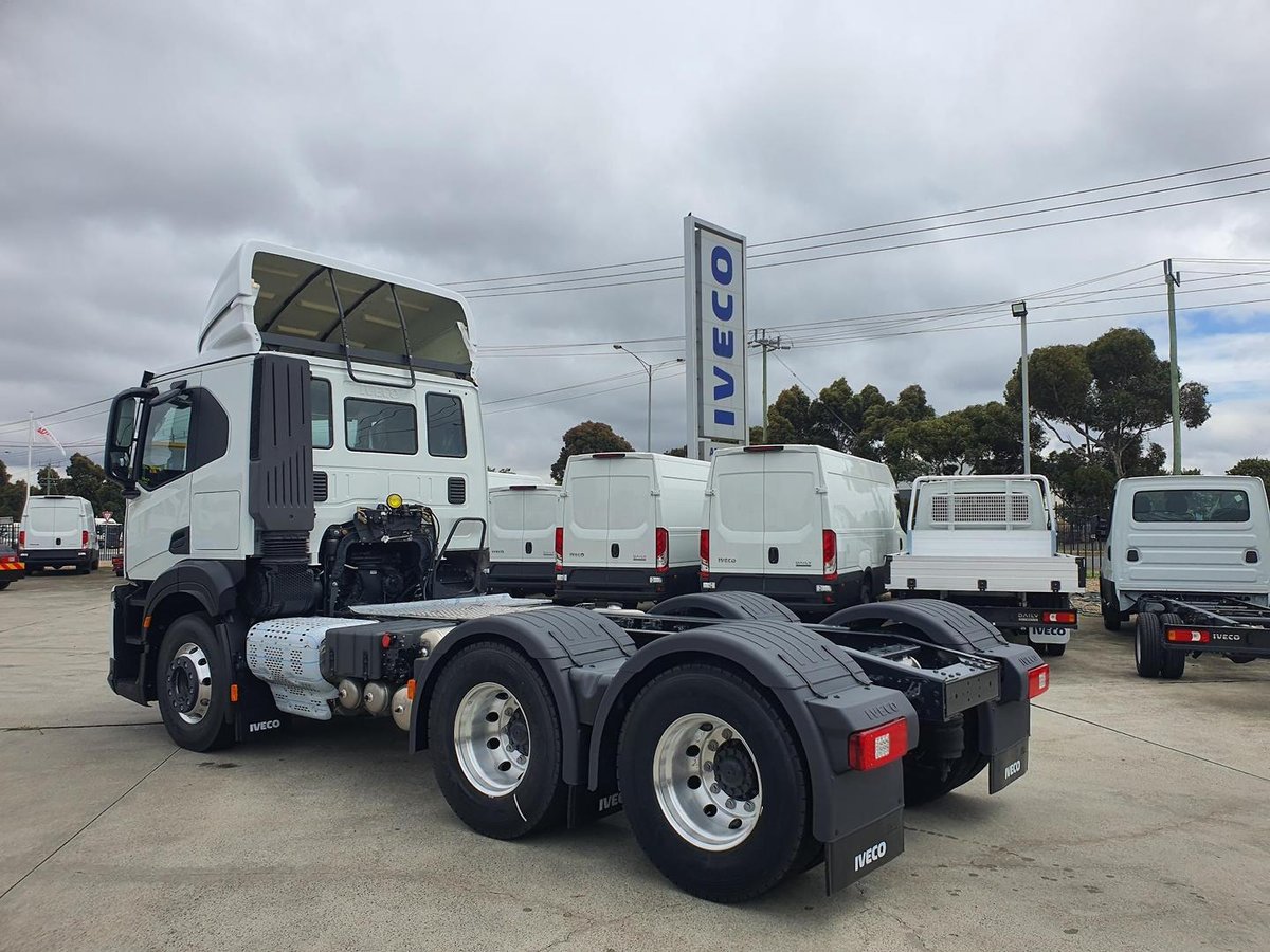 2024 Iveco S-Way AT600 image 7