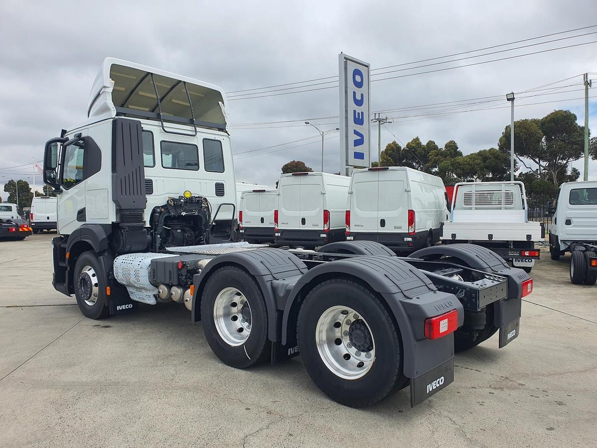 2024 Iveco S-Way AT600 image 8