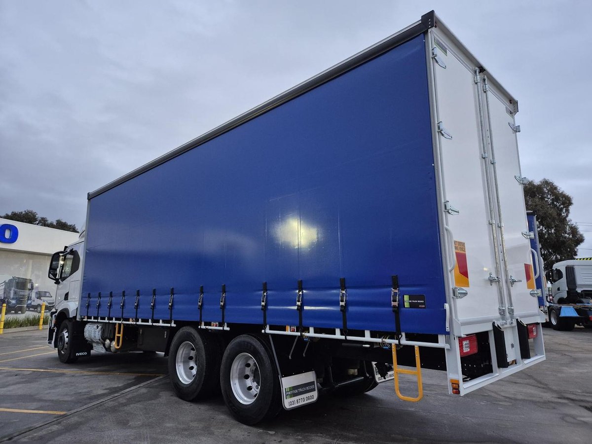 2026 Iveco S-Way AT230 image 4