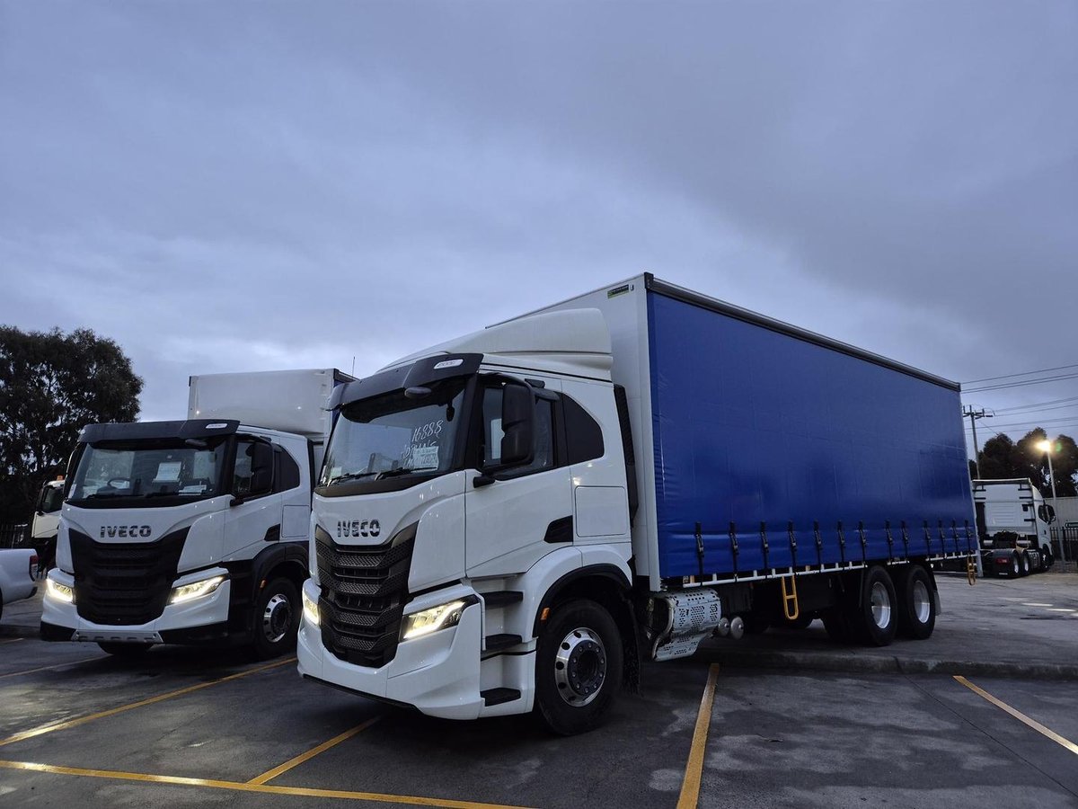 2026 Iveco S-Way AT230 image 14