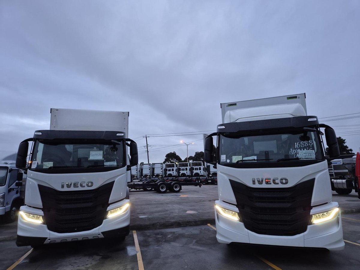 2026 Iveco S-Way AT230 image 17