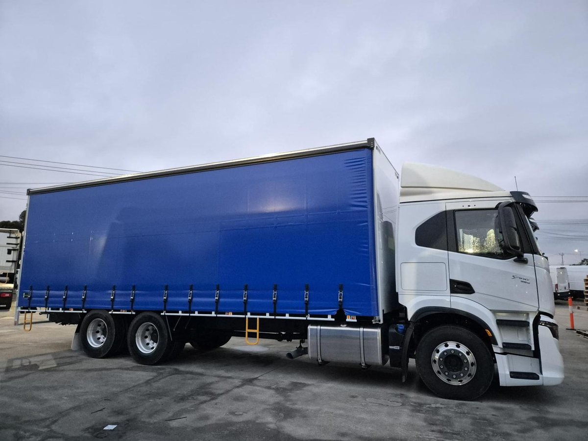2026 Iveco S-Way AT230 image 10