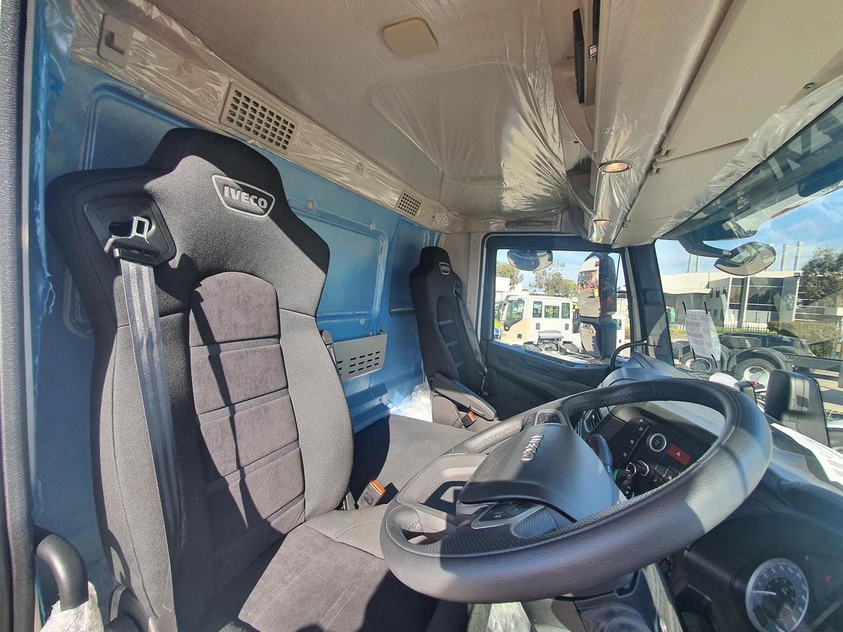 2026 Iveco T-Way image 18