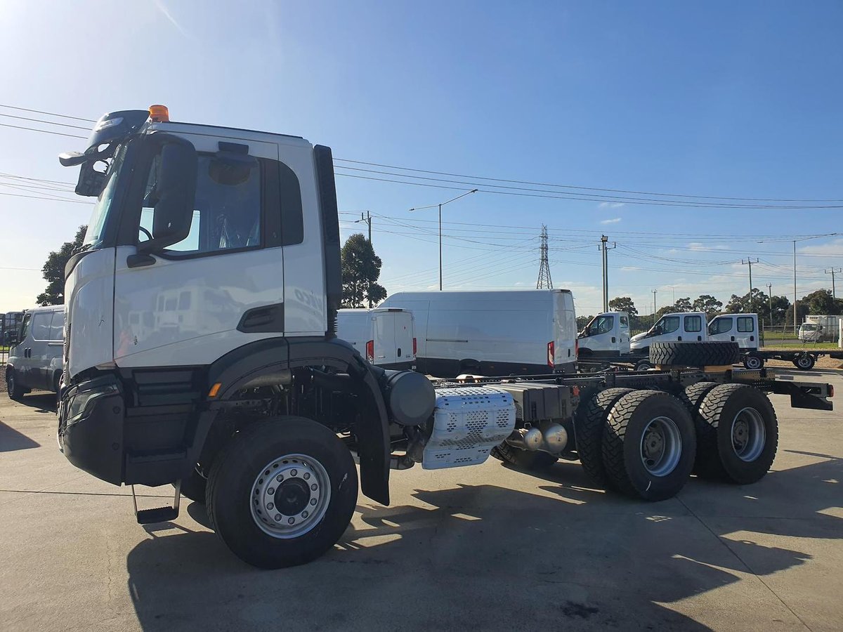2026 Iveco T-Way image 8
