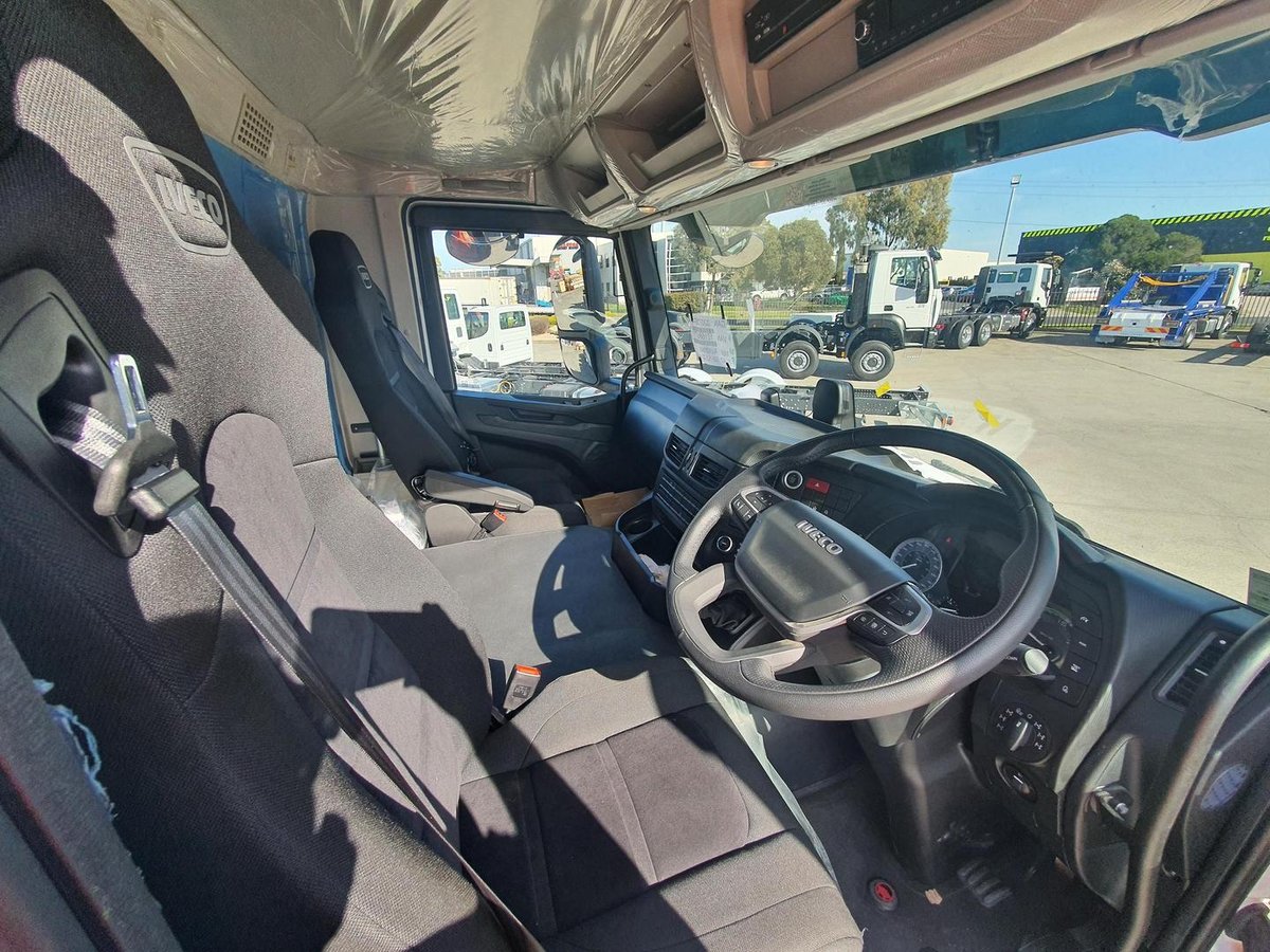 2026 Iveco T-Way image 19