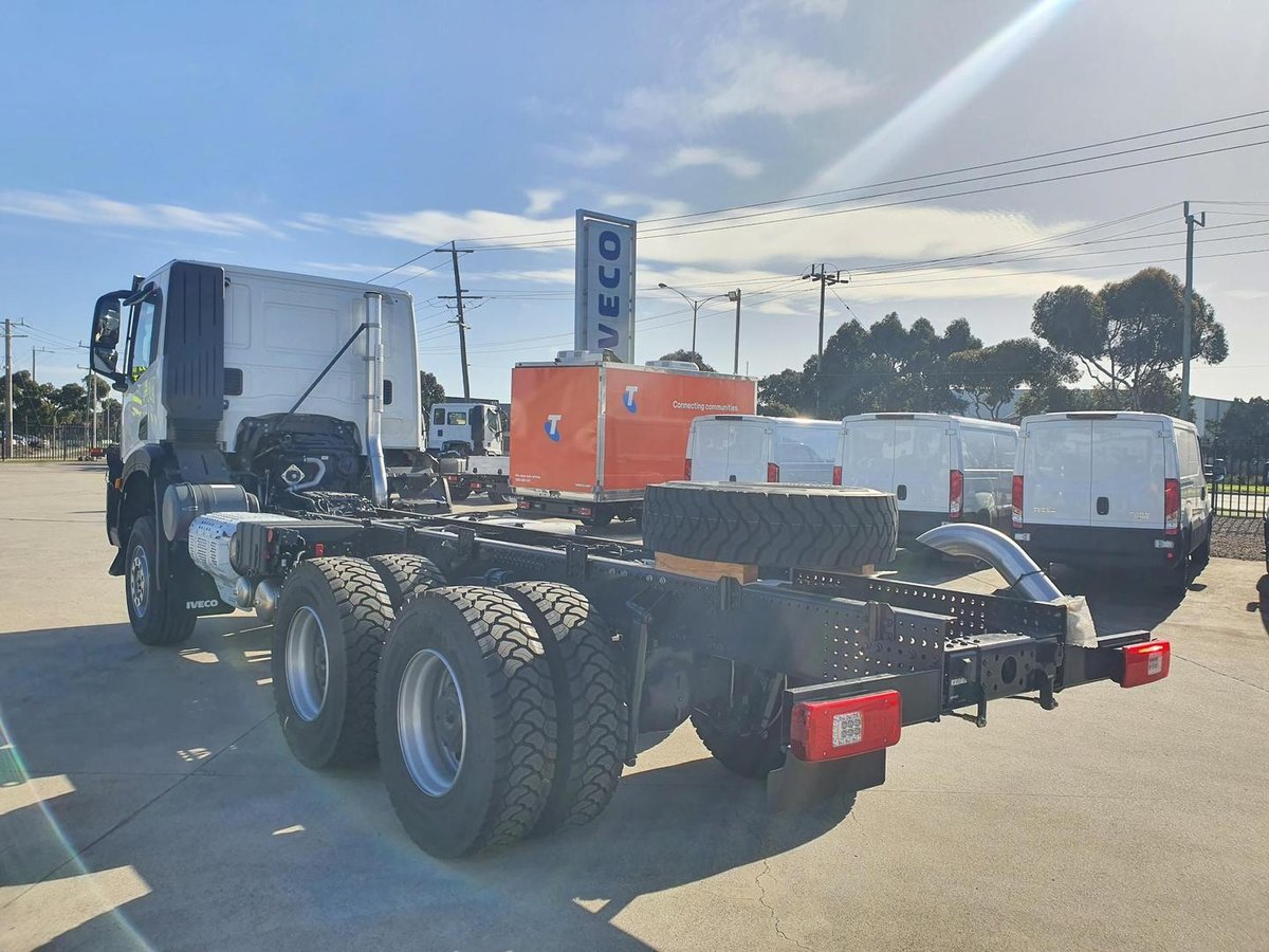 2026 Iveco T-Way image 9