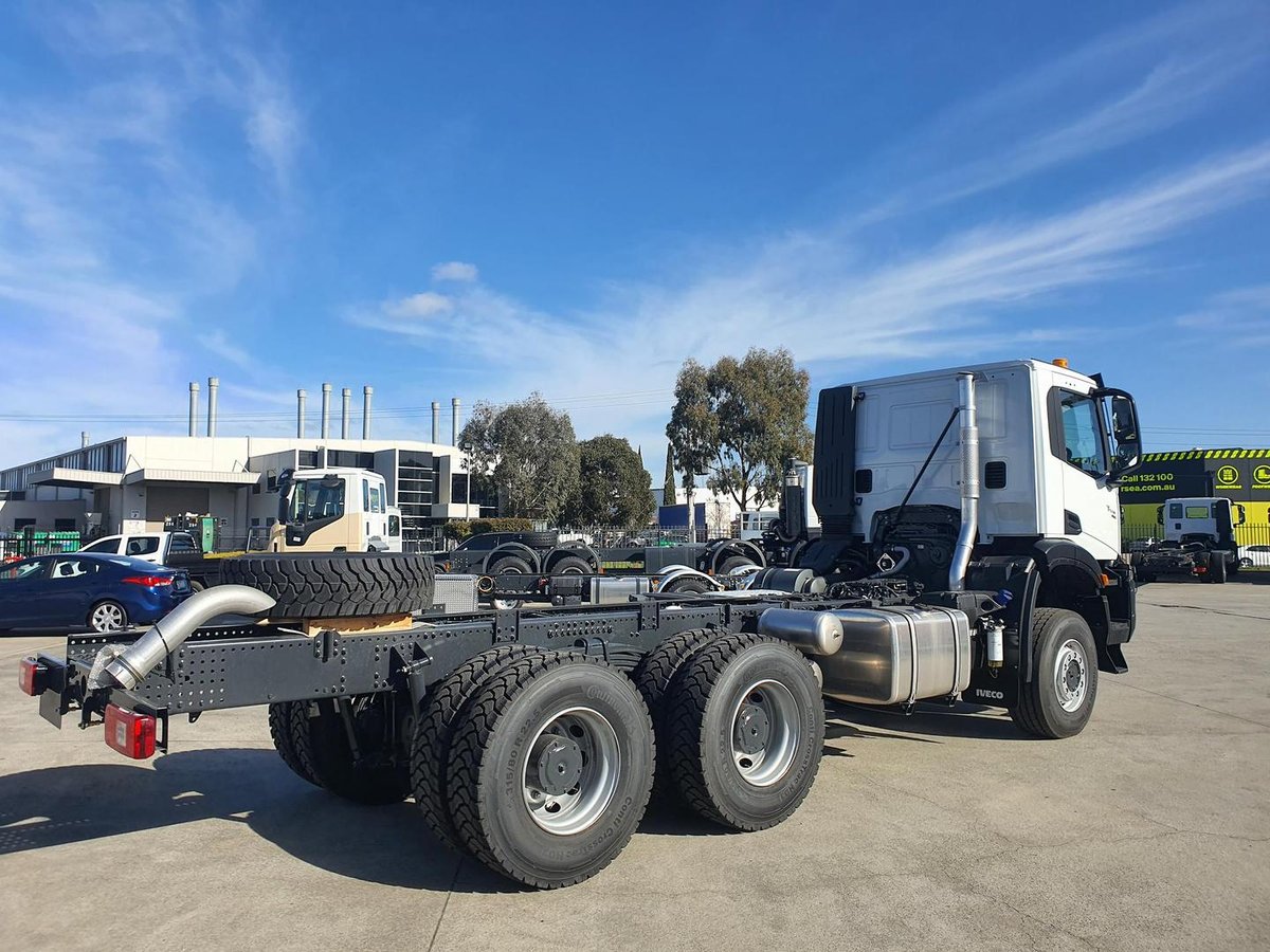 2026 Iveco T-Way image 13