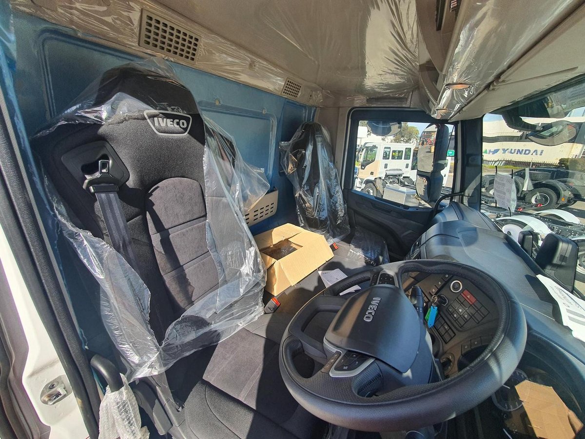 2026 Iveco T-Way image 9