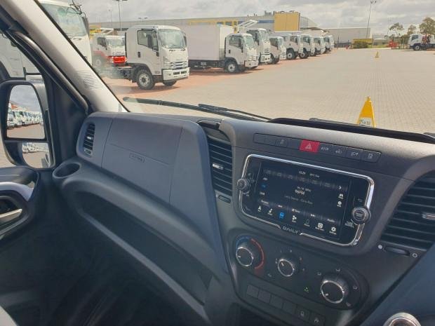 2021 Iveco Daily 35S17 image 6