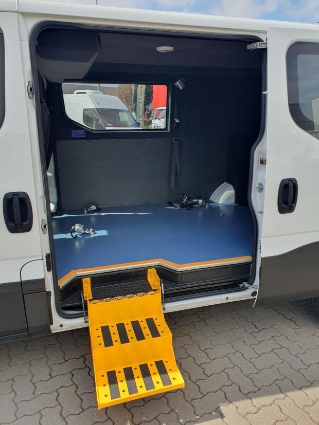 2021 Iveco Daily 35S17 image 18