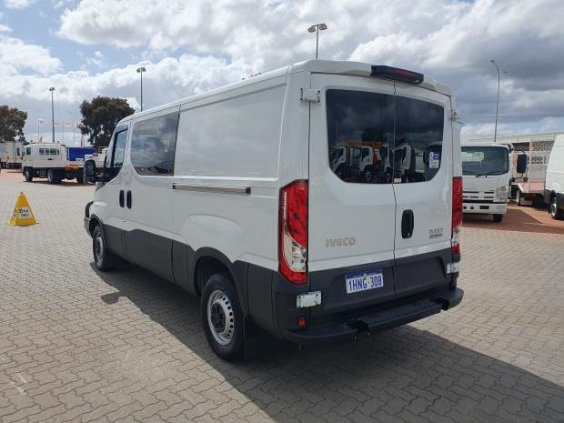 2021 Iveco Daily 35S17 image 16