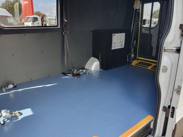 2021 Iveco Daily 35S17 image 5