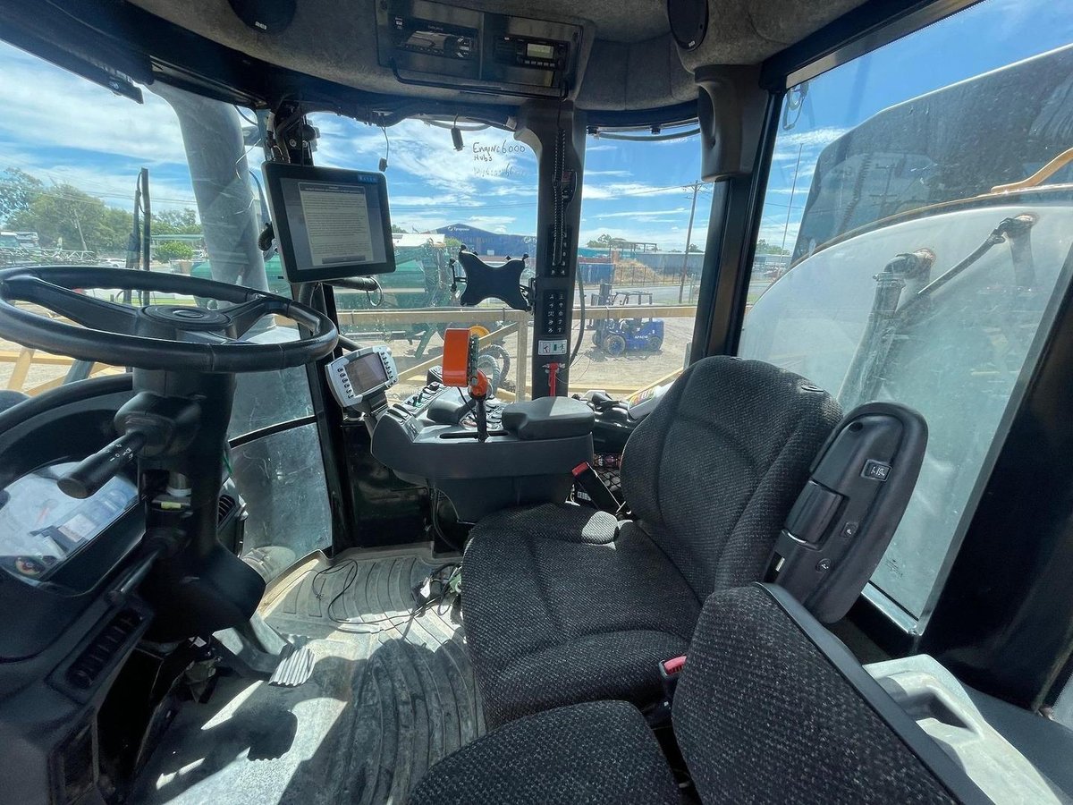 2016 Rogator 1300B image 5