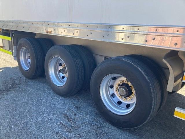 2016 Maxi Trans 24P Freezer Van image 20