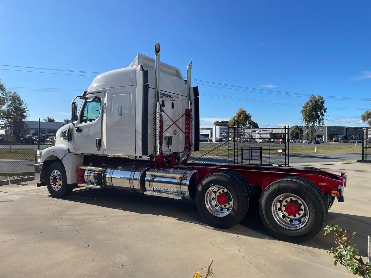 2024 Western Star 48X 48" Sleeper Prime Mover With Dovetail & Bullbar image 7