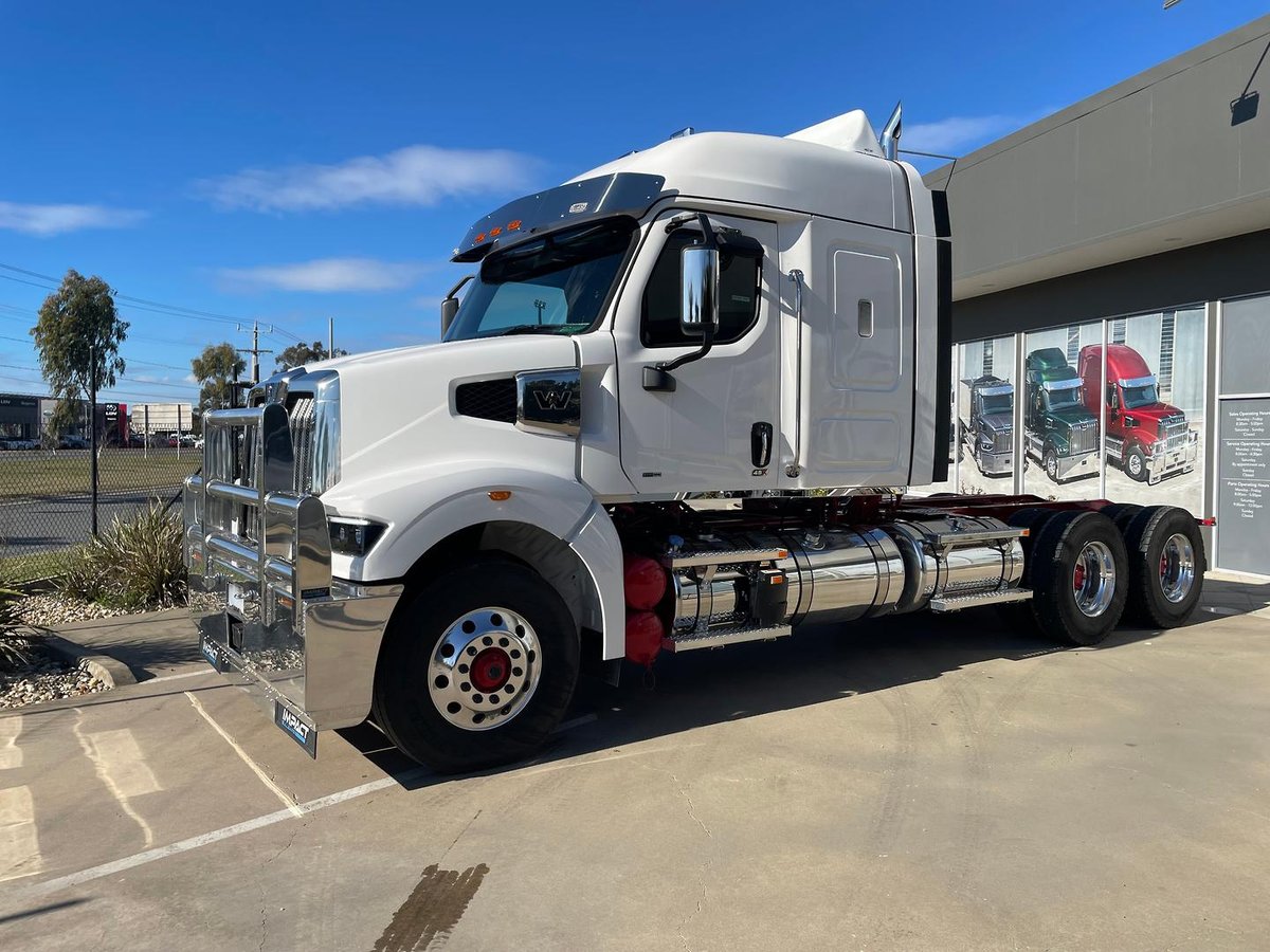 2024 Western Star 48X 48" Sleeper Prime Mover With Dovetail & Bullbar image 10