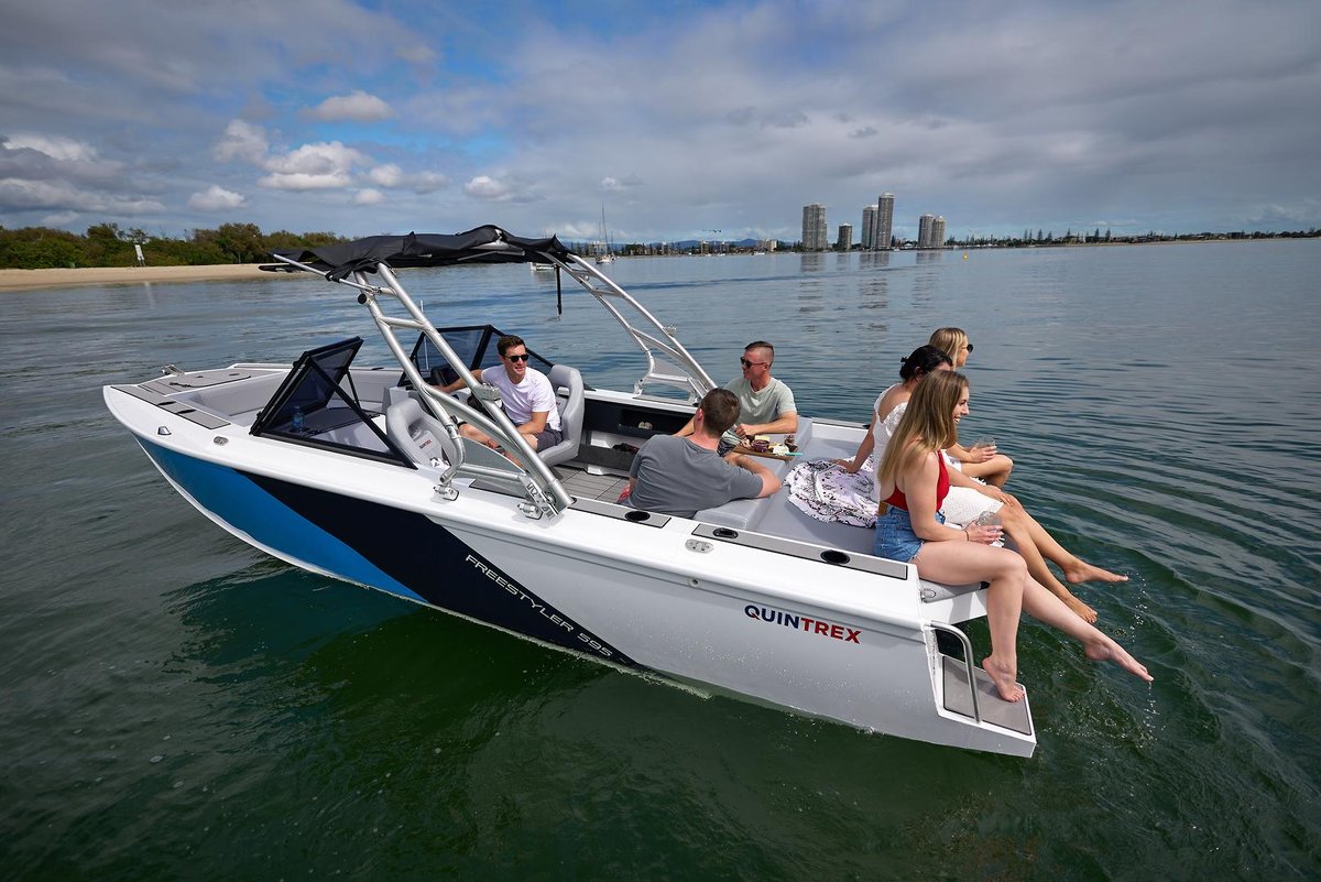 2023 QUINTREX 595 Freestyler X 150 S