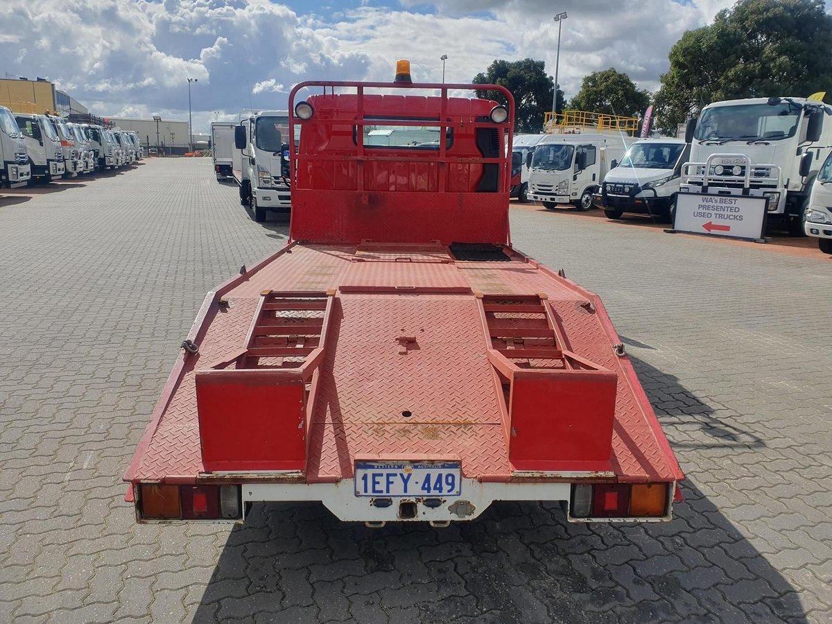 2013 Fuso Canter 515 Wide 2 Ton Beavertail And Ramps image 7
