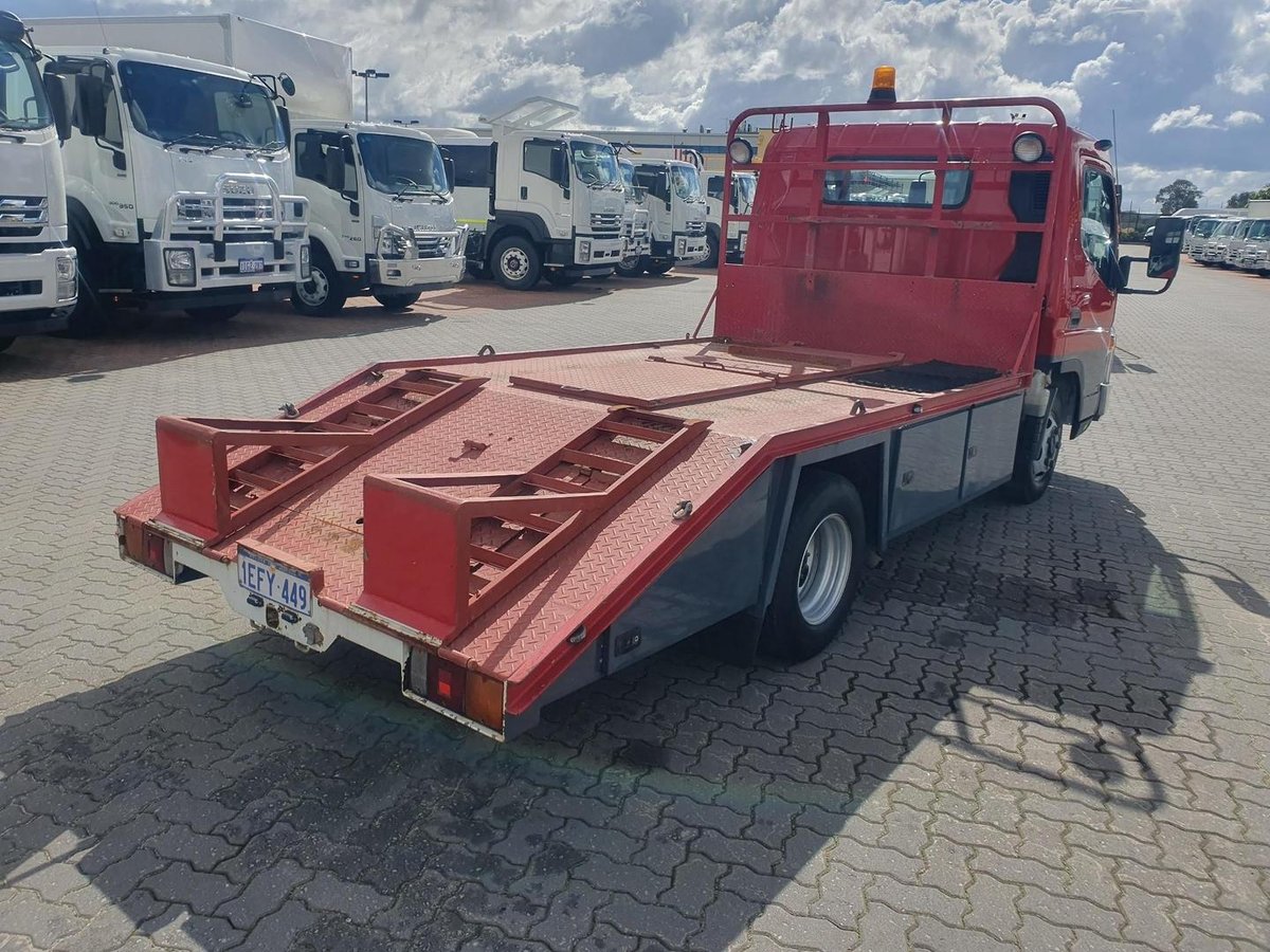 2013 Fuso Canter 515 Wide 2 Ton Beavertail And Ramps image 13