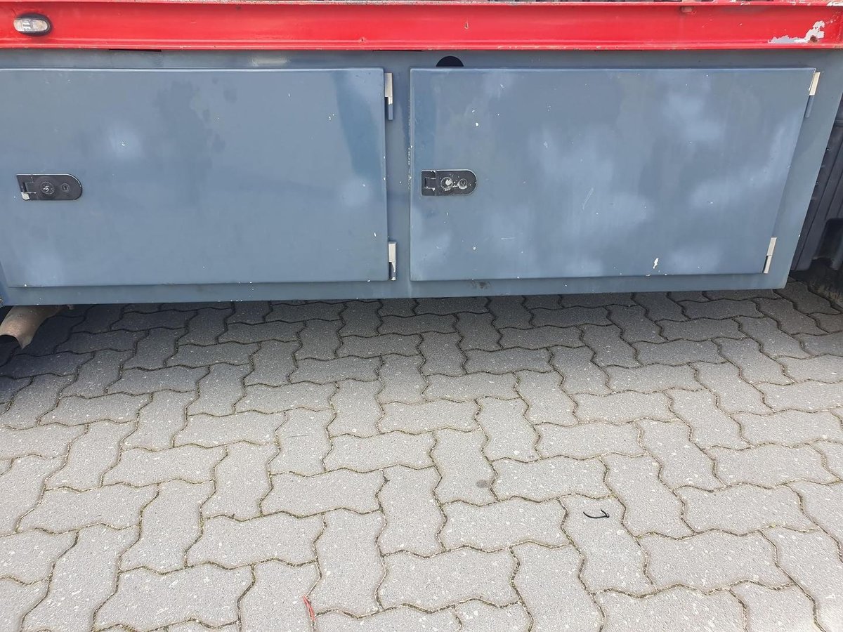 2013 Fuso Canter 515 Wide 2 Ton Beavertail And Ramps image 21