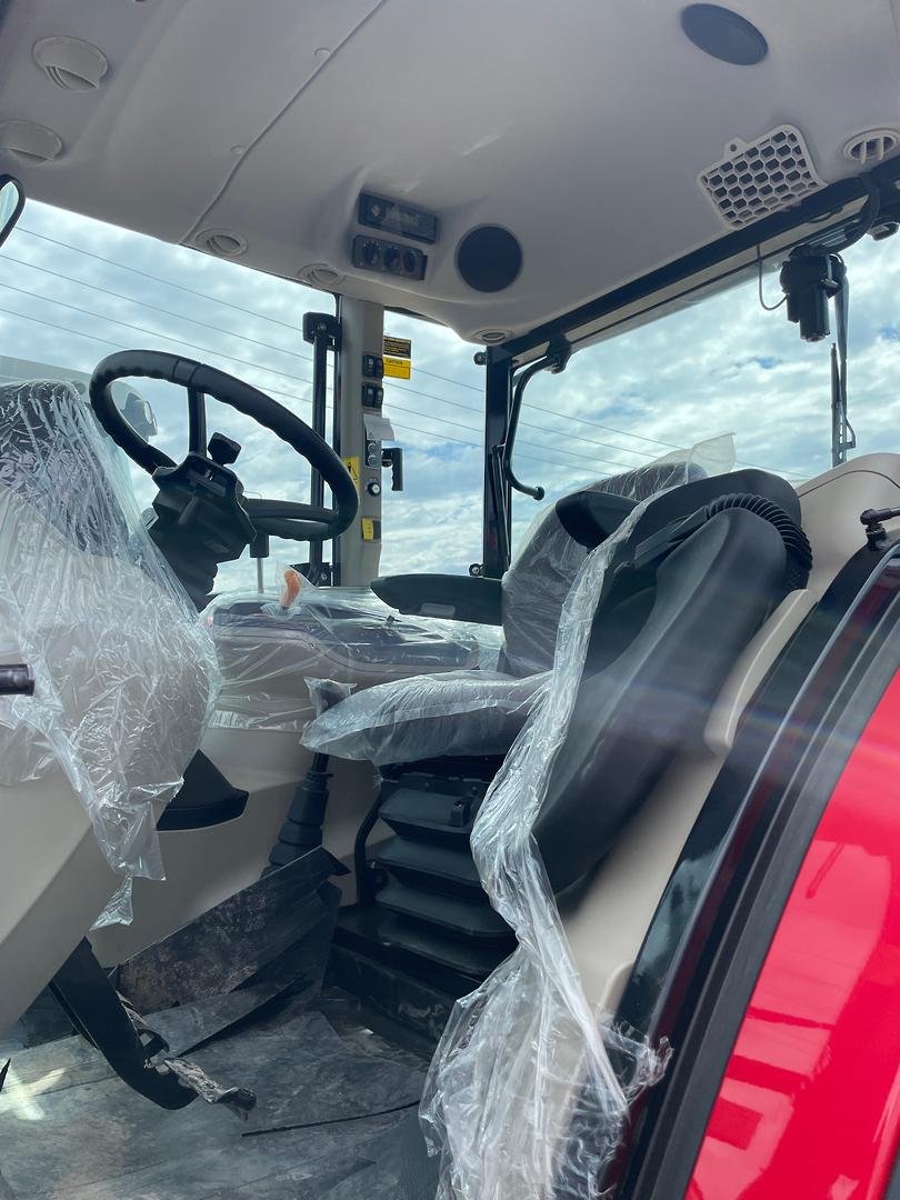 2023 Massey Ferguson 5710 Es.Cab image 12