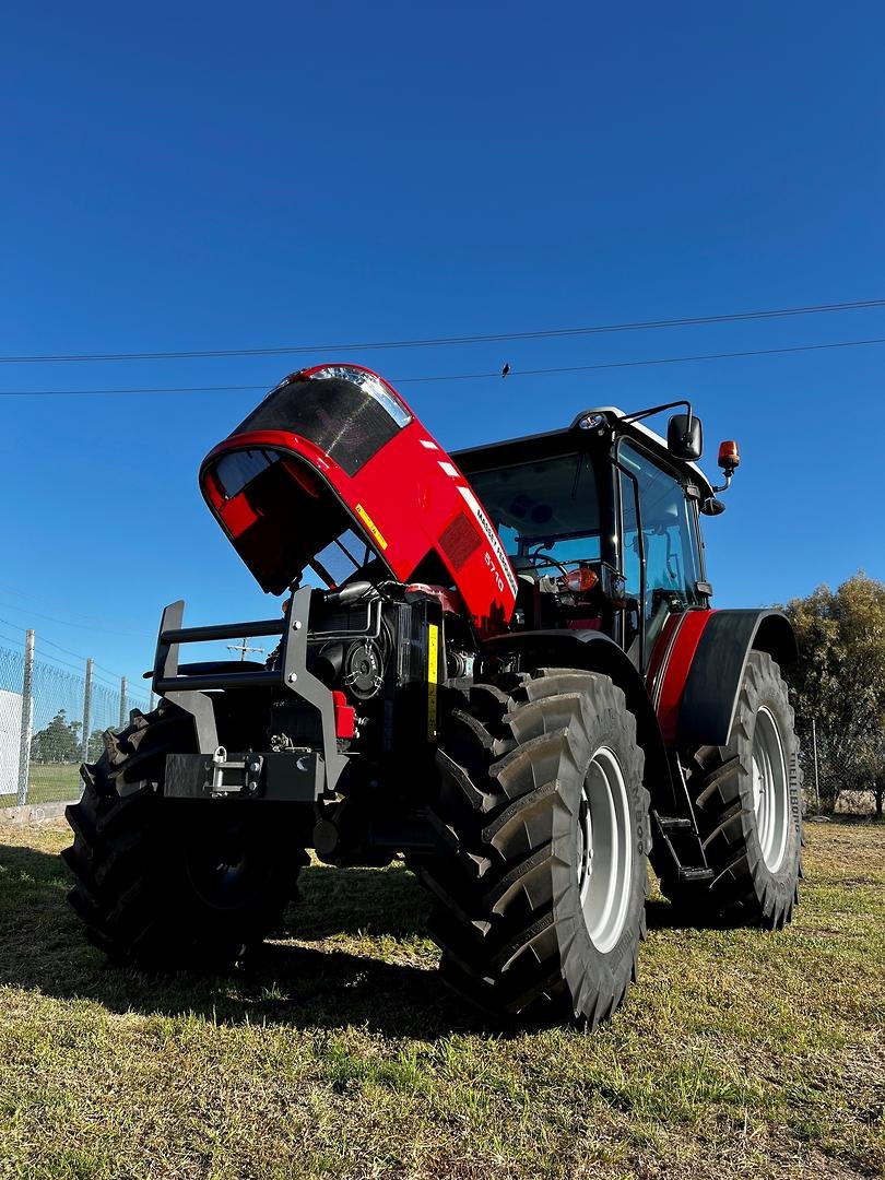 2023 Massey Ferguson 5710 Es.Cab image 5
