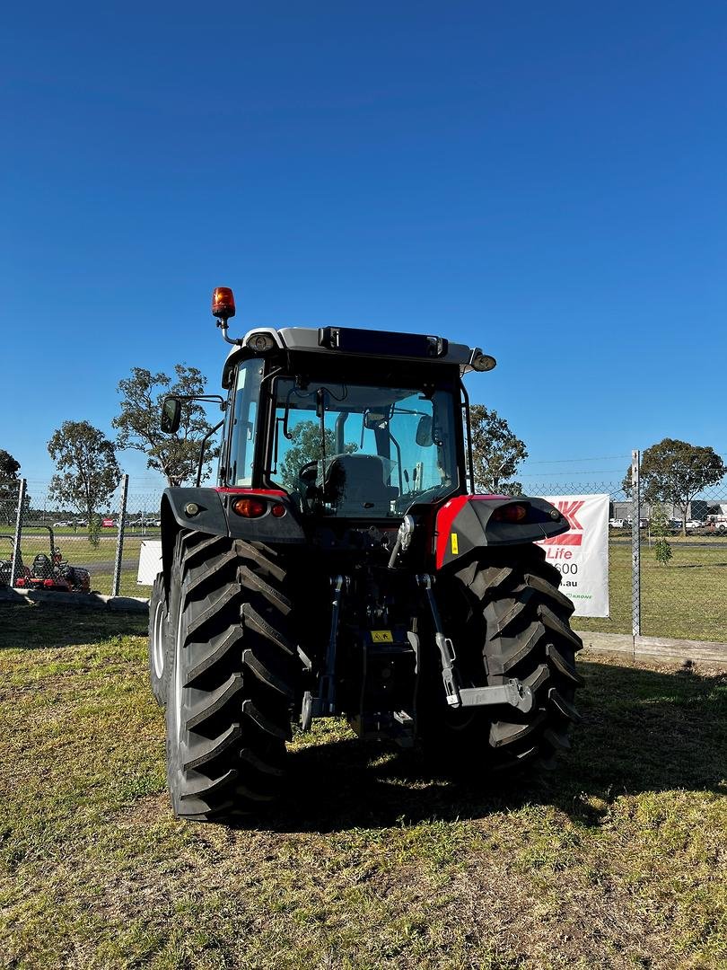 2023 Massey Ferguson 5710 Es.Cab image 4