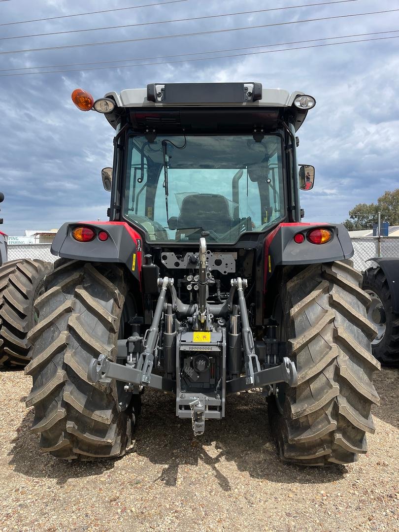 2023 Massey Ferguson 5710 Es.Cab image 17