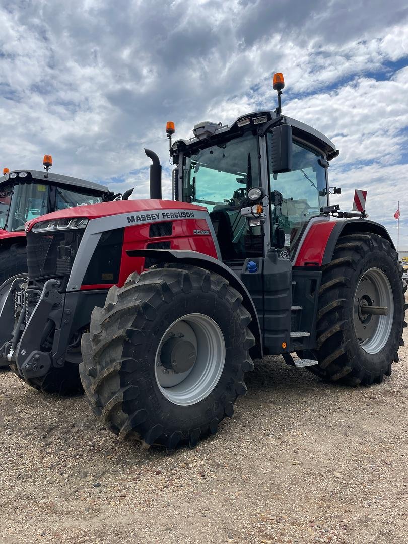 0 Massey Ferguson 8.S 205