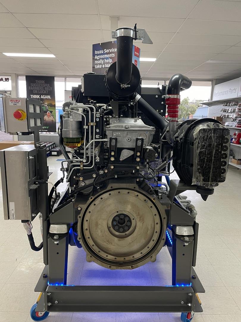 Isuzu Engine image 4