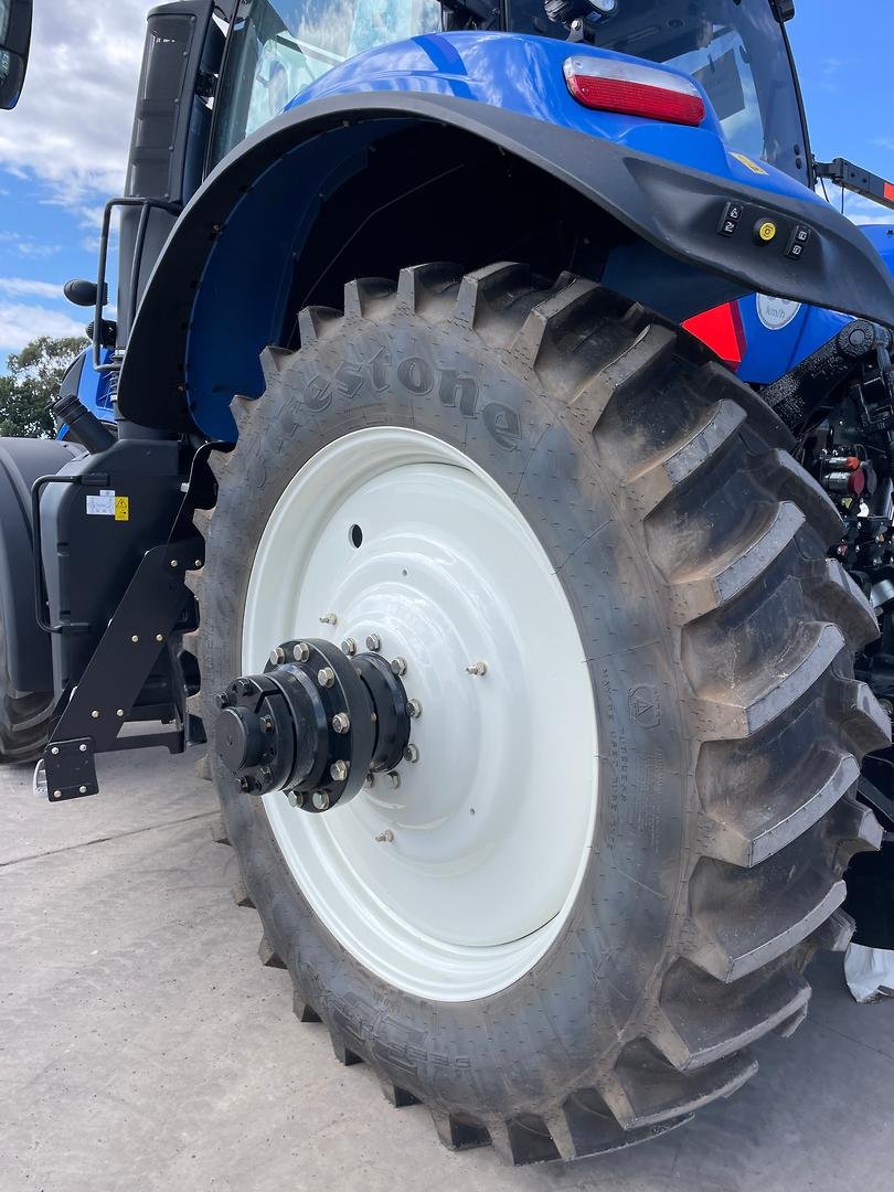2024 New Holland T8.410 image 6