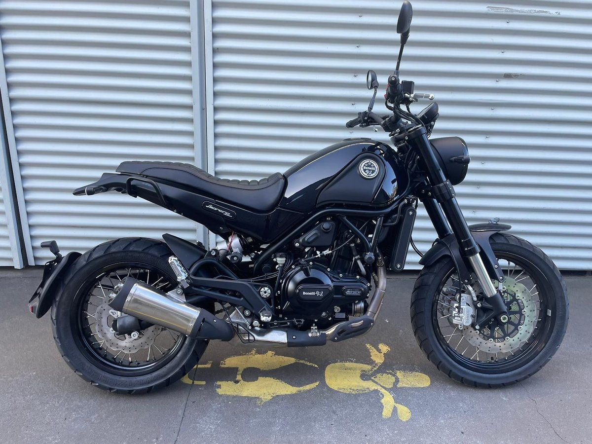 2024 Benelli Leoncino Trail Leoncino Black