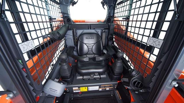 2024 Kubota Ssv65 image 3