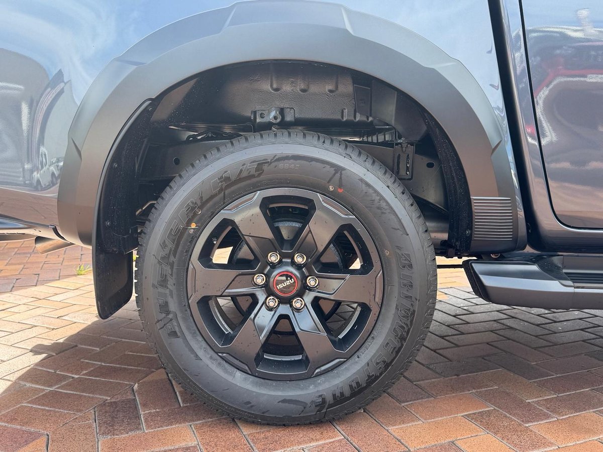 2026 Isuzu D-MAX X-TERRAIN MY25.5 4X4 Dual Range image 11