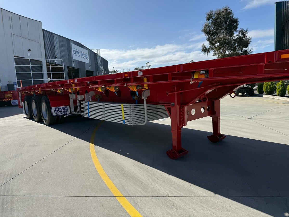 2026 CIMC 45' Flat Top With Twist Locks image 10