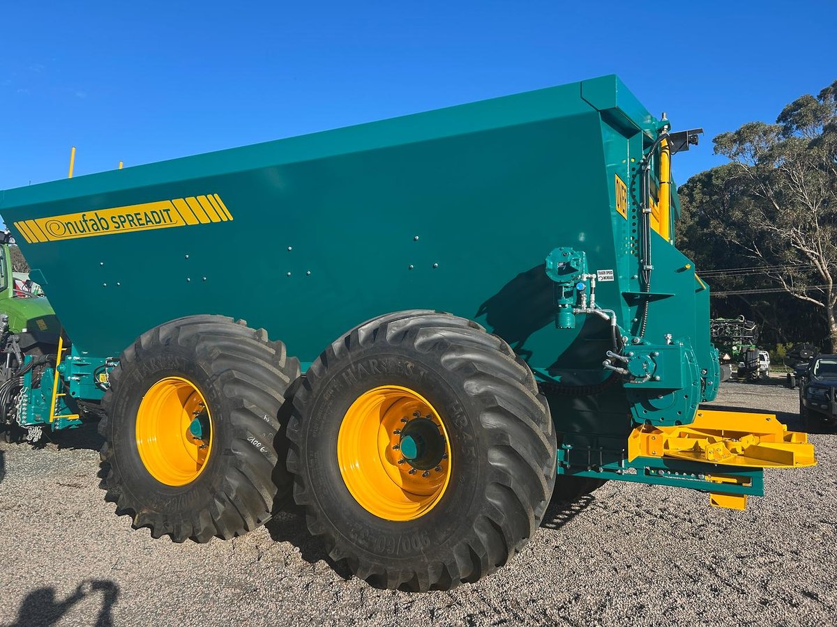 0 Nufab 33m³ Twin Axle Spreader