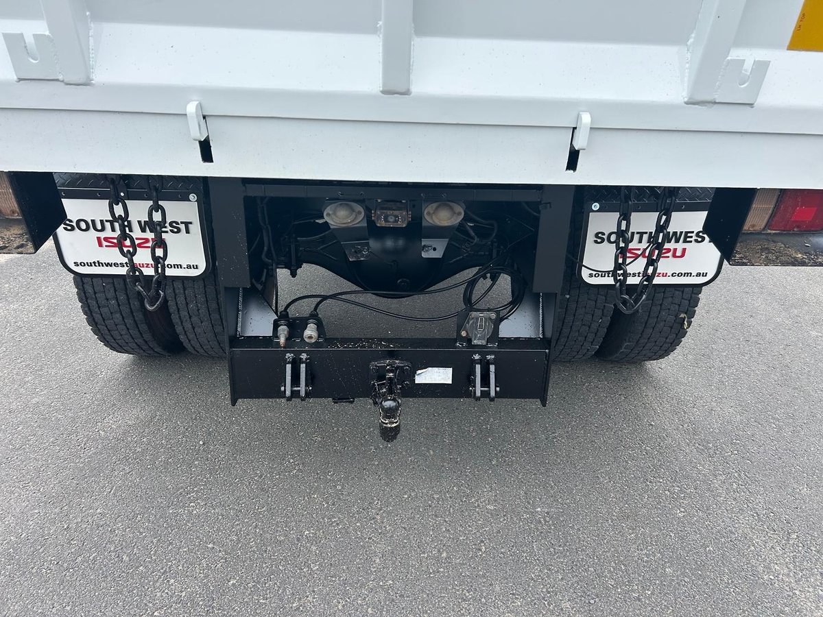 2017 Mitsubishi Fm FUSO FM 1627, MANUAL, TIPPER, LOW KM image 16