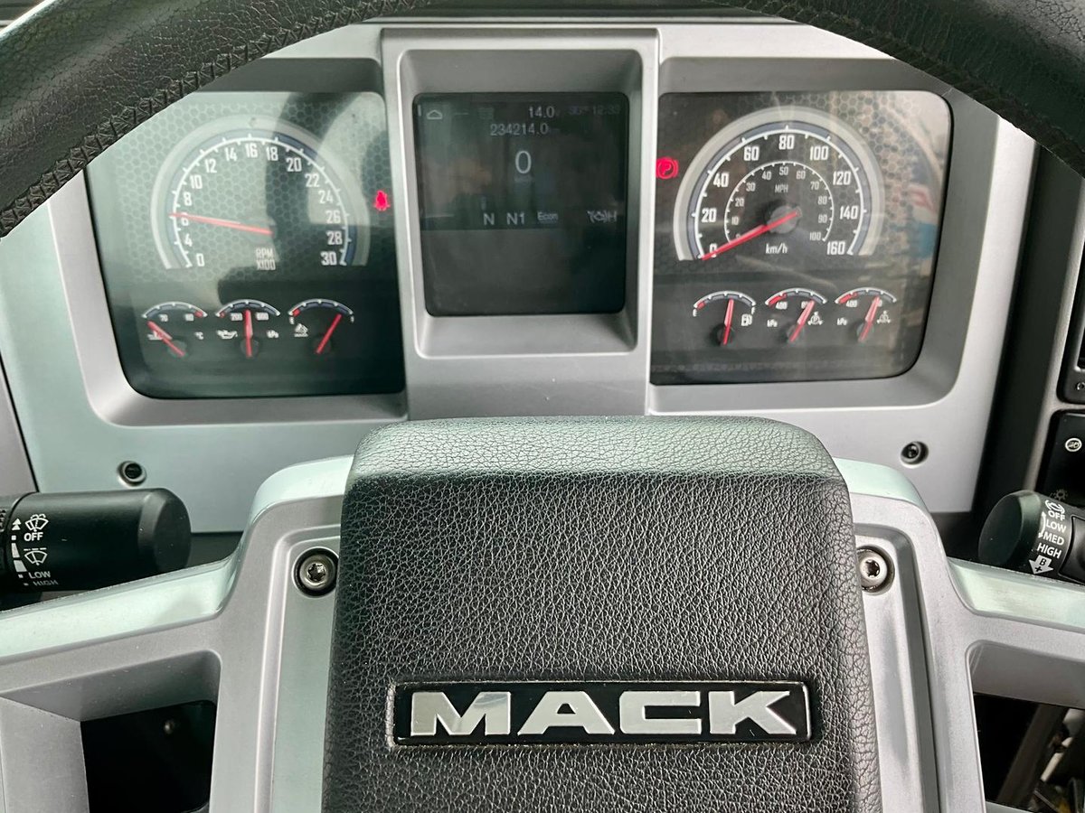 2022 Mack Trident 234000 Klm 4117 Hours $220,000+gst Suit New Byers Mack Trident Update Model image 12
