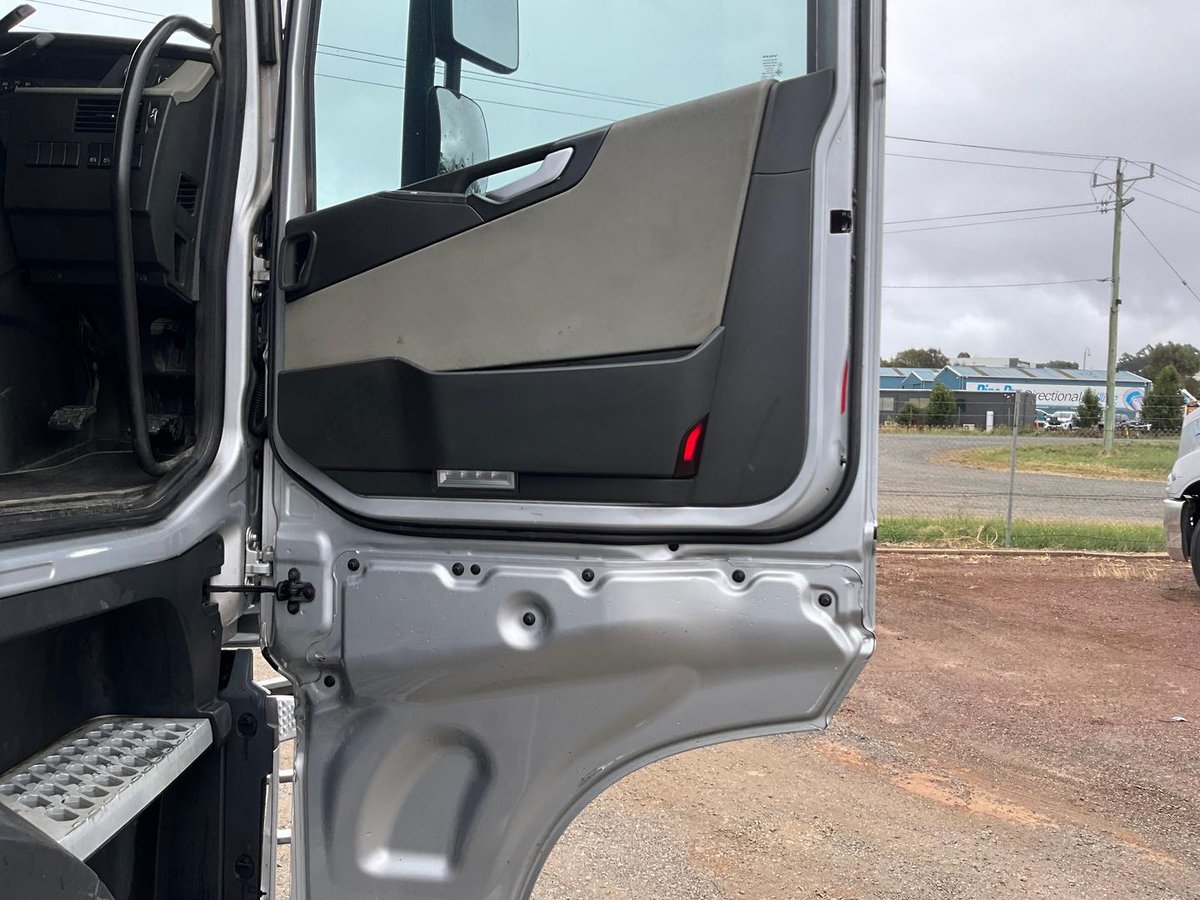 2021 Volvo Fh540 Xxl Globetrotter 604000 Klm 8557 Hours $225000+Gst VOLVO FH540 XXL GLOBETROTTER image 24