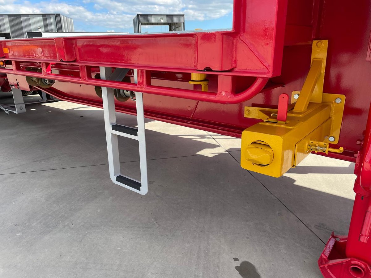 2026 CIMC 45' Drop Deck With Ramps (Single & Bifold Available) image 8
