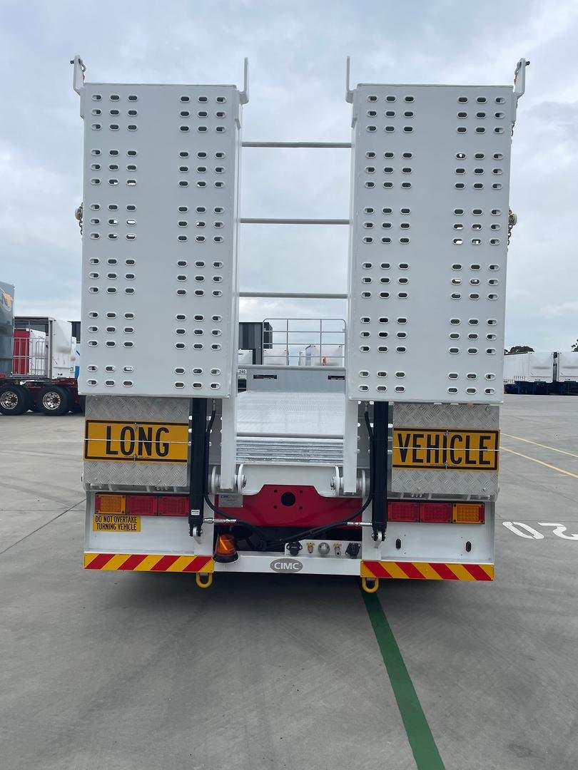 2026 CIMC 45' Drop Deck With Ramps (Single & Bifold Available) image 19