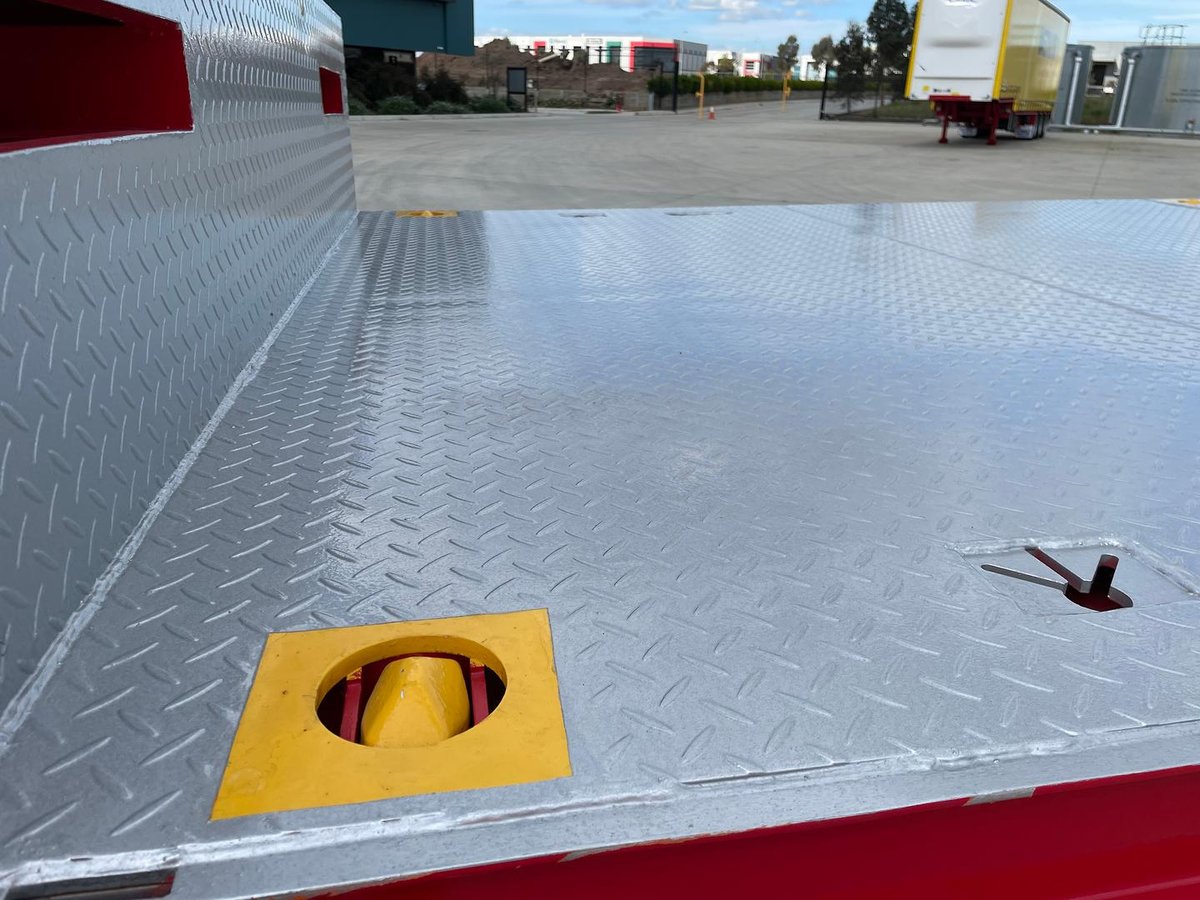 2026 CIMC 45' Drop Deck With Ramps (Single & Bifold Available) image 12