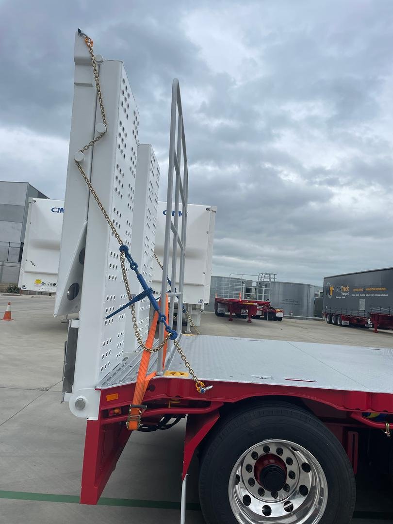 2026 CIMC 45' Drop Deck With Ramps (Single & Bifold Available) image 24
