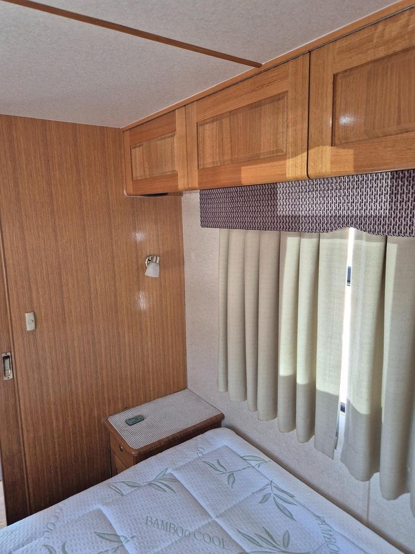 2003 Isuzu Nqr450 4 Berth Swagman image 39