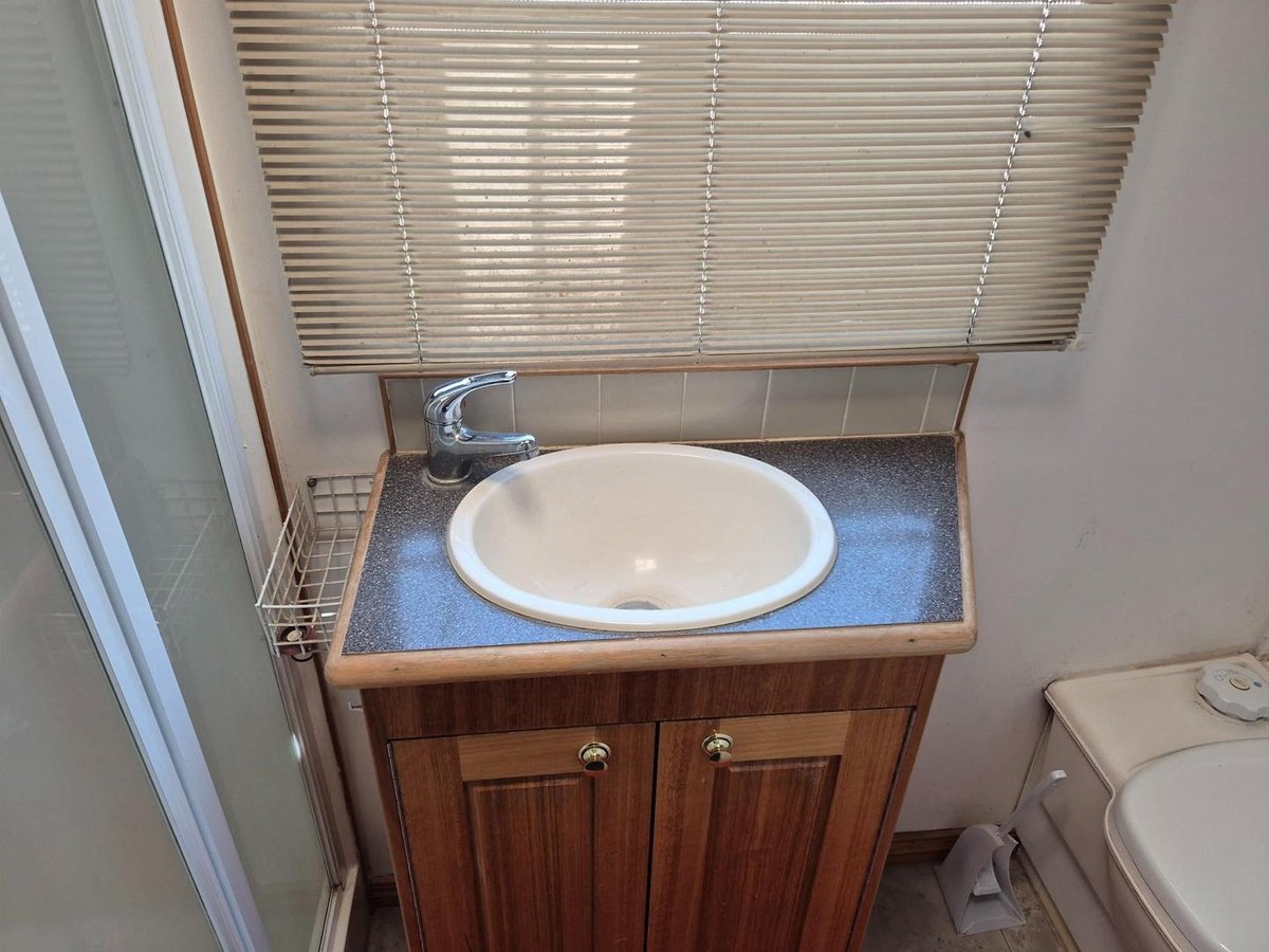 2003 Isuzu Nqr450 4 Berth Swagman image 28
